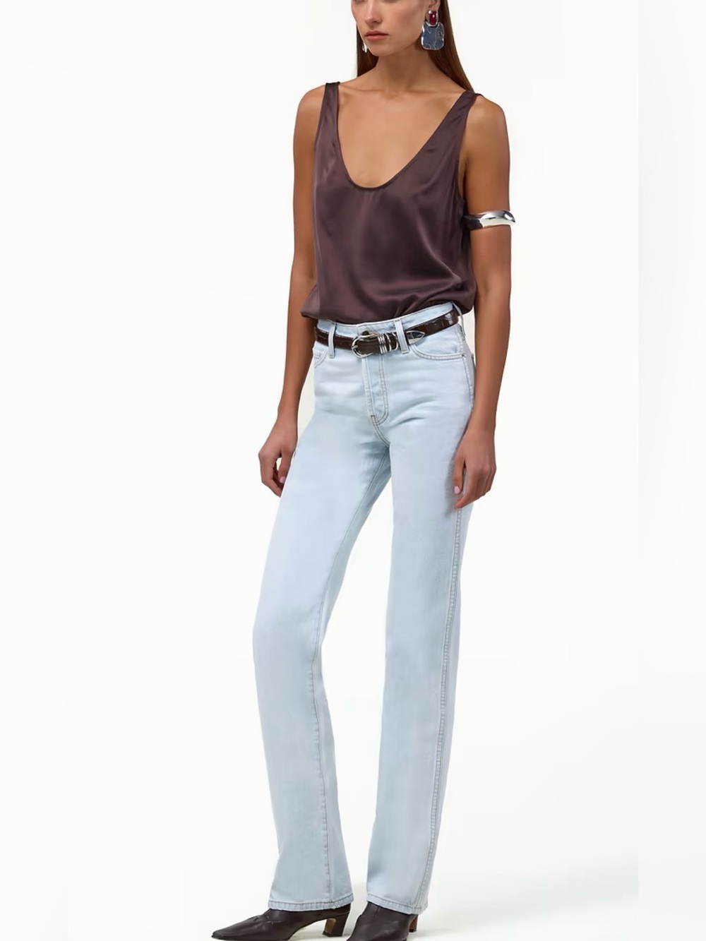 SAME THE PERFECT JEAN Size 26 (It has a small stain See Pic) inseam 33.5”midrise